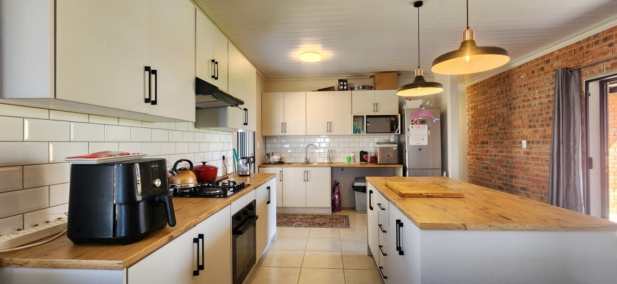 3 Bedroom Property for Sale in Oceanview Heights Western Cape